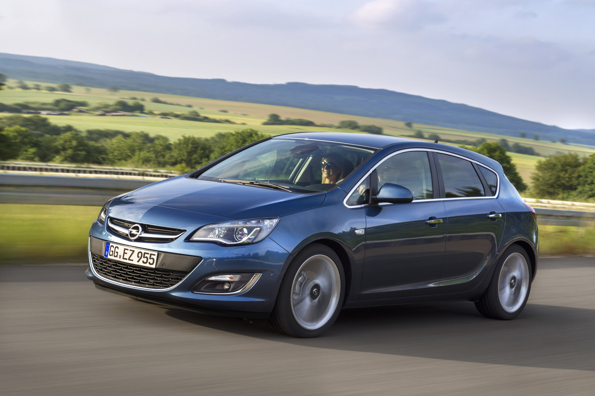 opel-astra-5-door-278278.1200